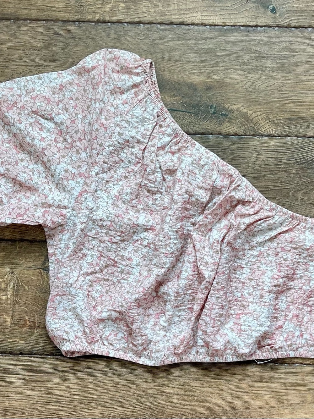 Banana Republic Pink Floral Off-Shoulder Crop Top